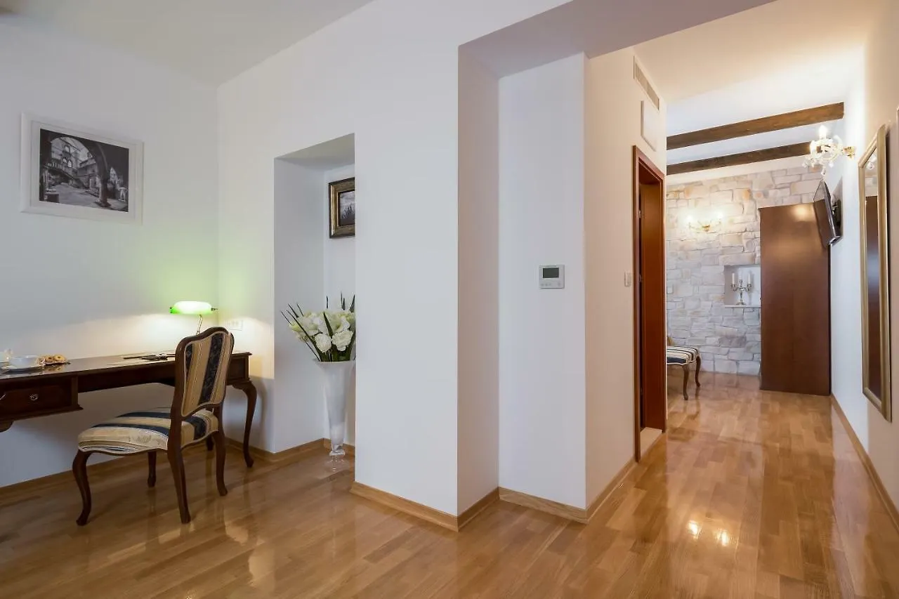 Priska Heritage Rooms (Adults Only) Split Pensión